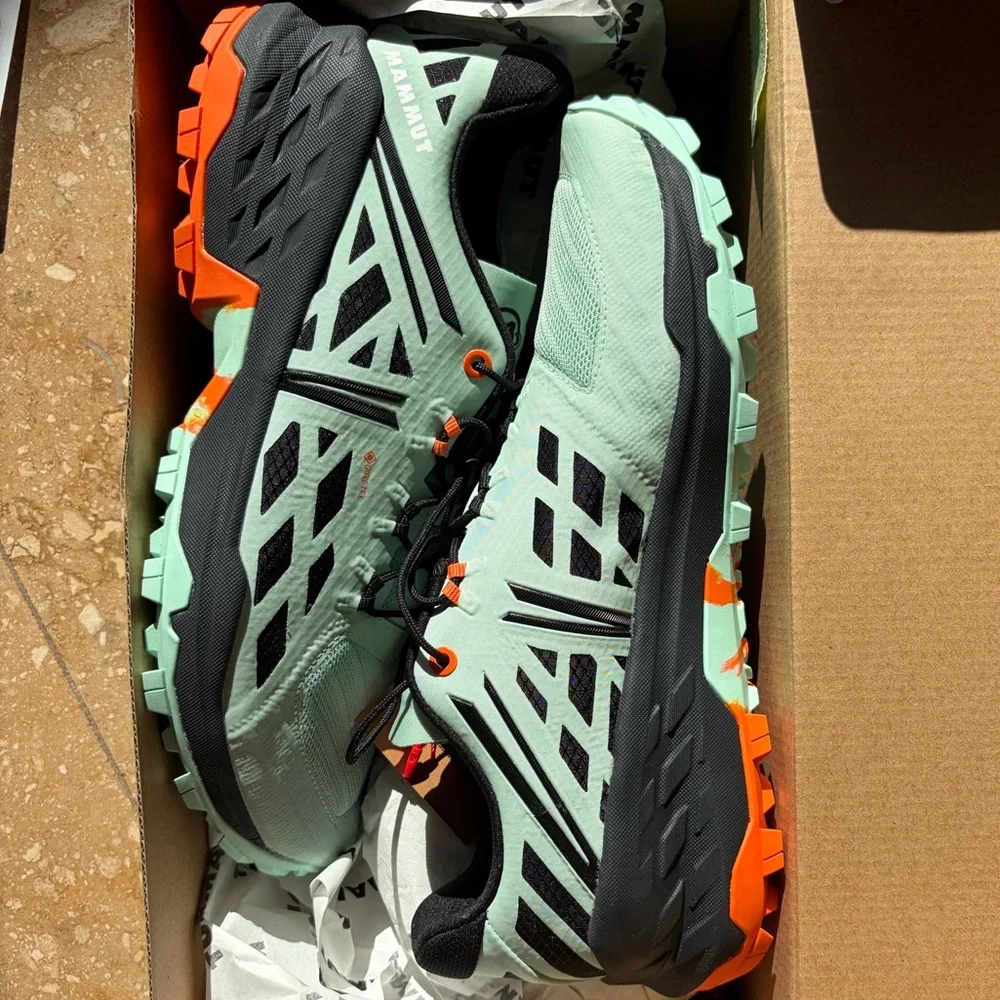 Mammut Sertig TR Low GTX Hiking Shoes - In Box - Neo Mint and Black - Picture 2 of 4